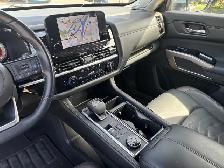 2023 Nissan Pathfinder Platinum 4dr 4x4 Automatic - Photo 25