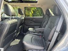 2023 Nissan Pathfinder Platinum 4dr 4x4 Automatic - Photo 39