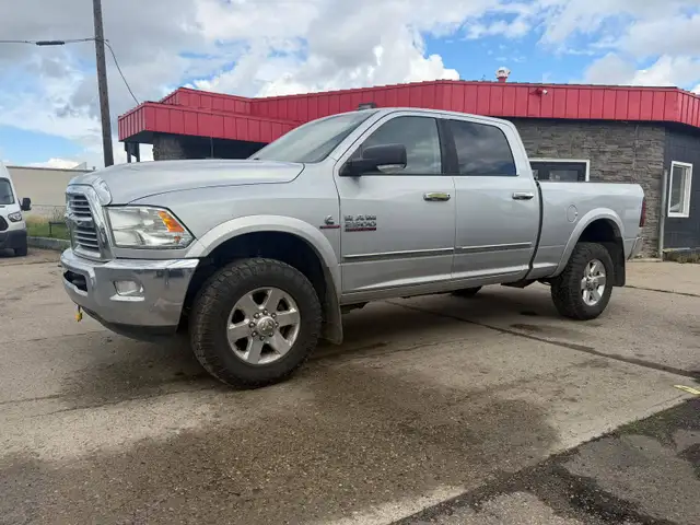2014 Ram 2500 4WD Crew Cab SLT