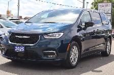 2025 Chrysler Pacifica Select FWD - Photo 3