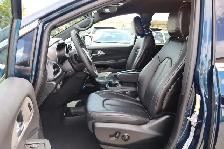 2025 Chrysler Pacifica Select FWD - Photo 11