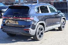 2026 Volkswagen Taos Comfortline Black Edition 4MOTION - Photo 6