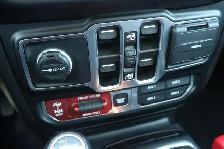 2022 Jeep Wrangler - Photo 17