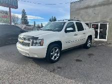 2013 Chevrolet Avalanche 4WD Crew Cab LTZ