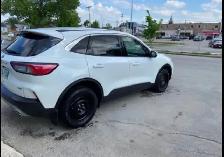 2020 Ford escape AWD mint condition with only 34,000 km - Photo 4