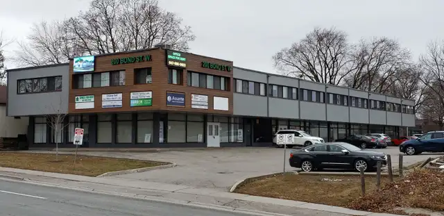 OFFICE SPACE FOR RENT – OSHAWA –  Free Parking