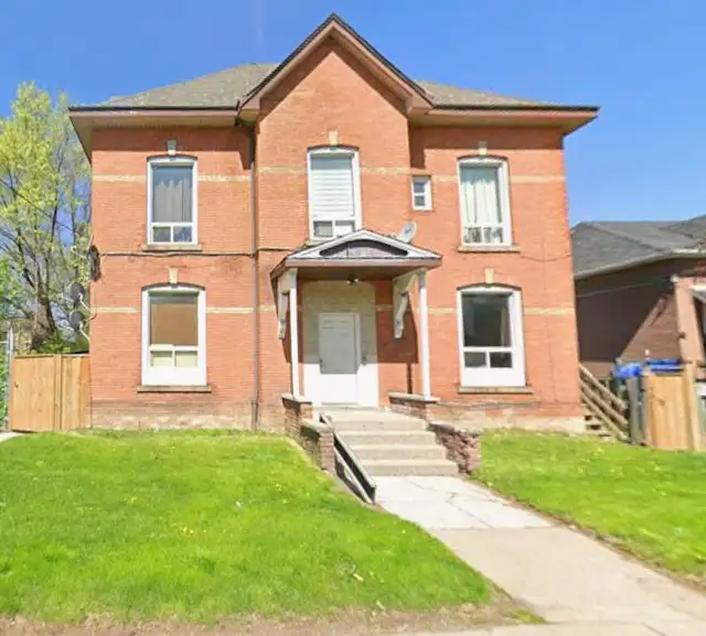 1 BR Apt Available Now