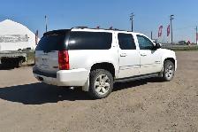 2011 GMC Yukon XL - Photo 3