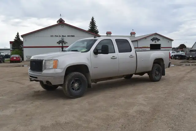 2008 GMC Sierra 2500HD SLT Crew Cab Long Box 4WD