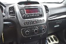 2015 Kia Sorento LX AWD - Photo 11