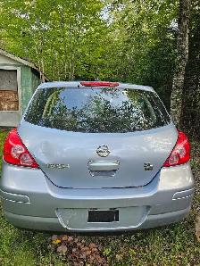 2009 Nissan Versa SL 4 door - Photo 3