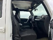 2015 Jeep WRANGLER UNLIMITED 4WD Sahara | Command Start | Heated - Photo 14