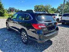 2017 Subaru Outback 2.5i Limited w/Tech Pkg CERTIFIED - Photo 3