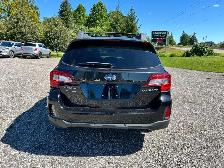 2017 Subaru Outback 2.5i Limited w/Tech Pkg CERTIFIED - Photo 4