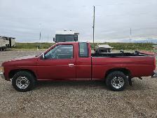1994 Nissan Truck - Photo 5