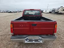 1994 Nissan Truck - Photo 6