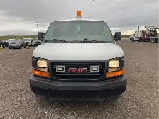 2017 GMC Savana - Photo 8
