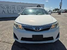 2013 Toyota Camry Hybrid - Photo 2