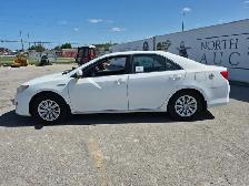 2013 Toyota Camry Hybrid - Photo 8