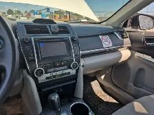 2013 Toyota Camry Hybrid - Photo 12