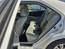 2013 Toyota Camry Hybrid - Photo 22