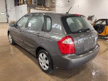 2006 Kia Spectra5 - Photo 6