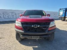 2019 Chevrolet Colorado - Photo 2