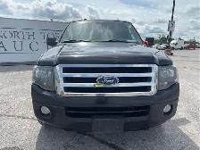 2011 Ford Expedition - Photo 2