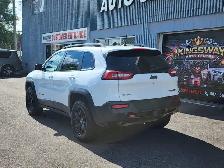 2016 Jeep Cherokee 4WD 4dr Trailhawk - Photo 7