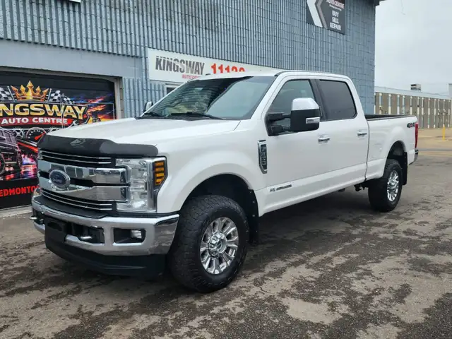 2018 Ford Super Duty F-350 SRW Lariat 4WD Crew Cab 6.75' Box