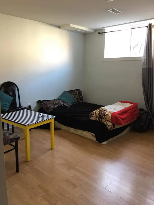 furnished room for rent available now