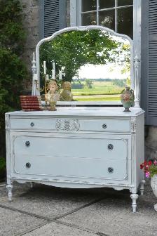 We Paint Your Antique Furniture - Photo 2