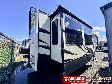 2016 KEYSTONE ALPINE 3510RE Fifth Wheel - Photo 2
