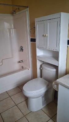 Quiet,sunny, spaciou 4 1/2 apartment in plateau with appliances - Photo 5