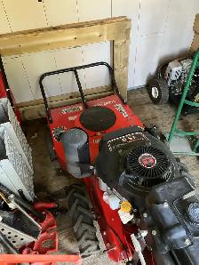 Snapper HighVac Hydrostatic Drive Bush Cutter - Photo 3