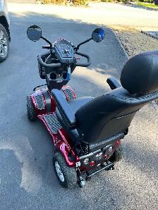 Mobility Scooter - Photo 4