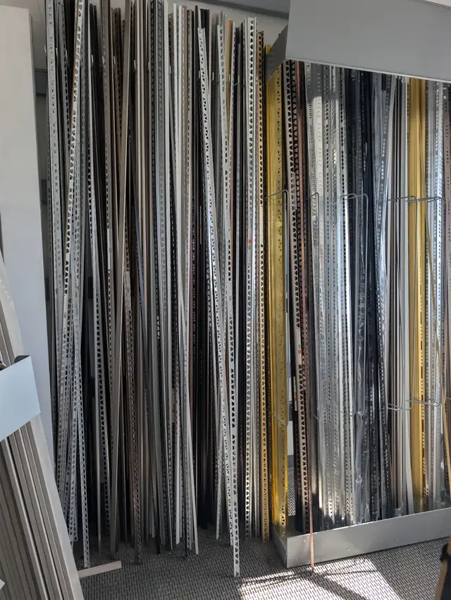 SCHLUTER TILE EDGE SOLD AT COST - OVER 500PCS