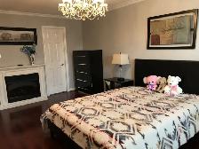 near  u of T 4 Scarb havs 4  bed roomshouse  for rent - Photo 4