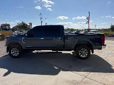 2017 Ford F350 Lariat Diesel - Photo 4