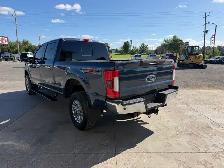 2017 Ford F350 Lariat Diesel - Photo 5
