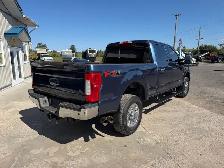 2017 Ford F350 Lariat Diesel - Photo 6