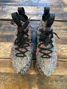 Nike LeBron XV Basketball Shoes - Boys Size 5.5 - Photo 2