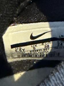 Nike LeBron XV Basketball Shoes - Boys Size 5.5 - Photo 5