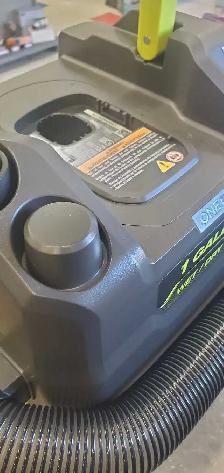 Ryobi 1 Gallon Wet/Dry Vacuum - Photo 2