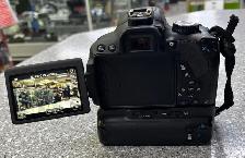 Canon DSLR Camera with Lens and Battery Grip - Photo 3