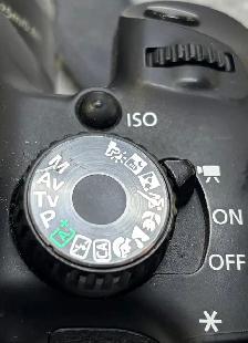Canon DSLR Camera with Lens and Battery Grip - Photo 5
