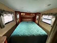 Attention Couples, Pristine 5th Wheel, Must Go, Priced to Go! - Photo 9
