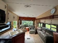 Attention Couples, Pristine 5th Wheel, Must Go, Priced to Go! - Photo 10