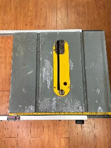 Dewalt Table Saw DW745 - Photo 2
