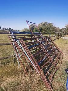 Used Livestock Panels - Photo 2